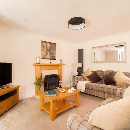 Hollybrook Semesterbostad