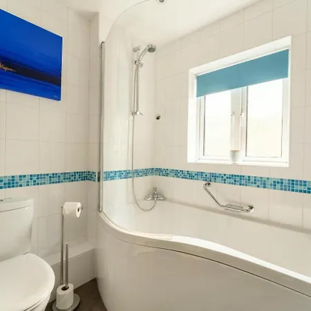 بيت للعطل 3 Bed In Oc-lr085 *