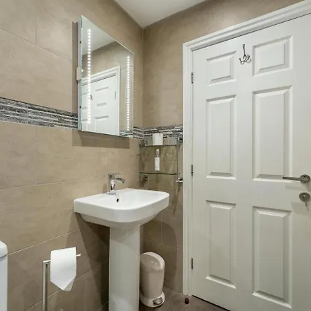 3 Bed In Oc-lr085 آمبيلسايد