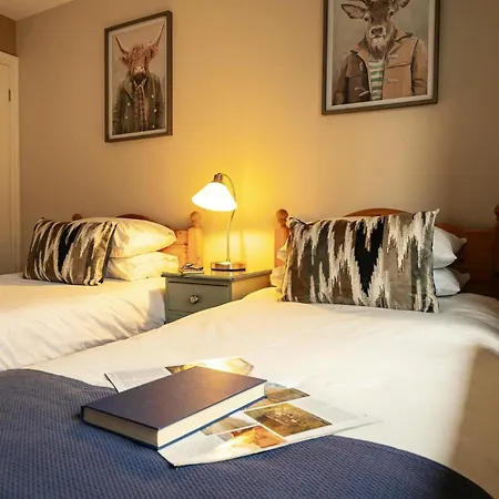 Hollybrook * Эмблсайд